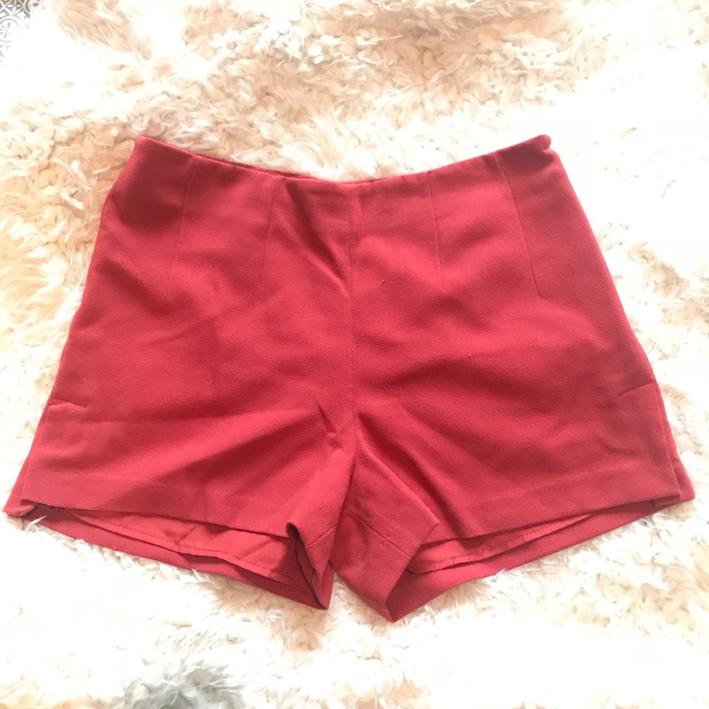 HIGH WAISTED SHORTS